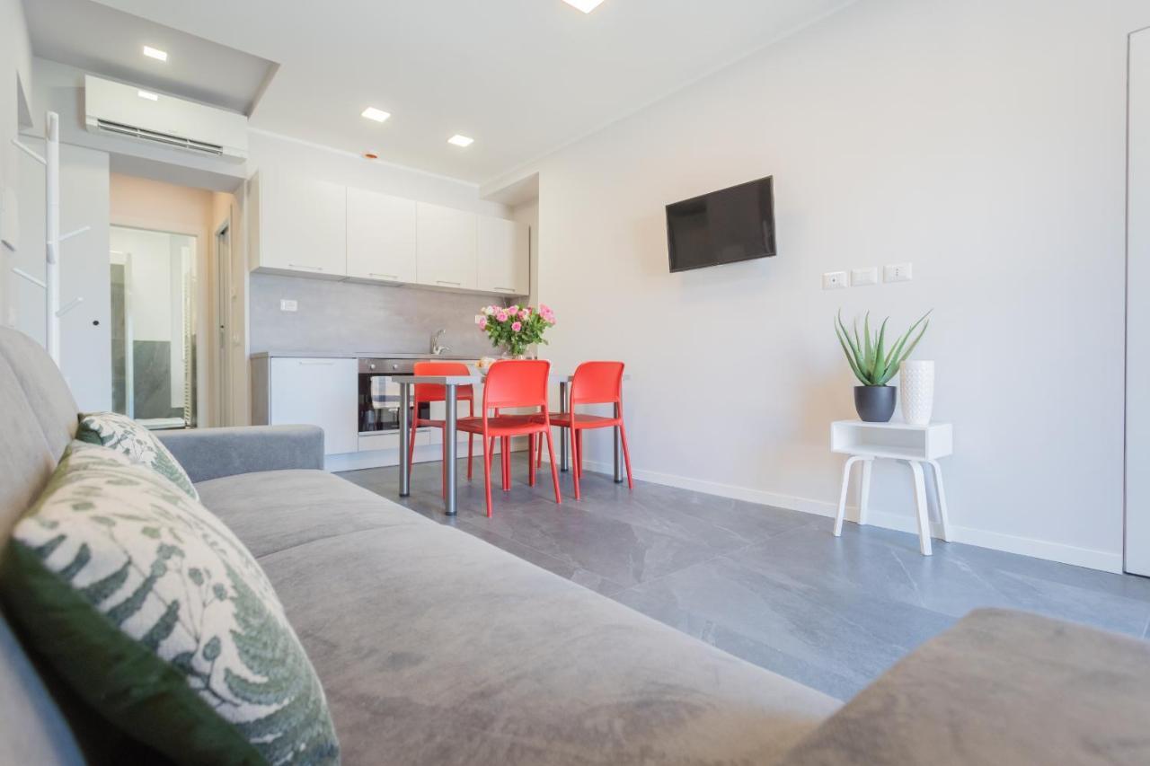 Sant'Agostino Apartments By Rent All Como Exteriör bild
