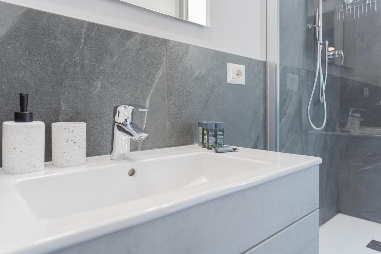 Sant'Agostino Apartments By Rent All Como Exteriör bild