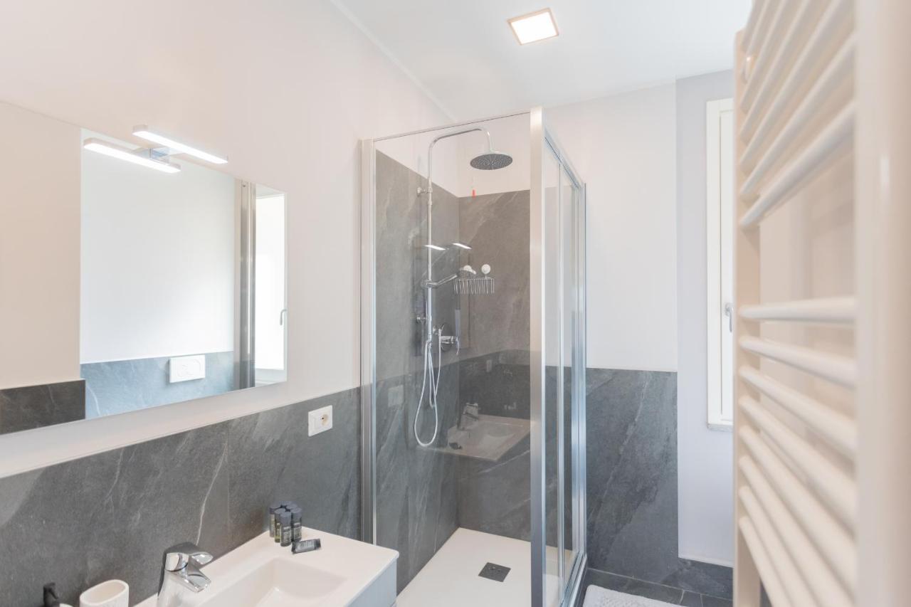 Sant'Agostino Apartments By Rent All Como Exteriör bild
