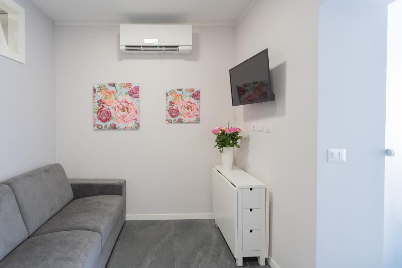 Sant'Agostino Apartments By Rent All Como Exteriör bild